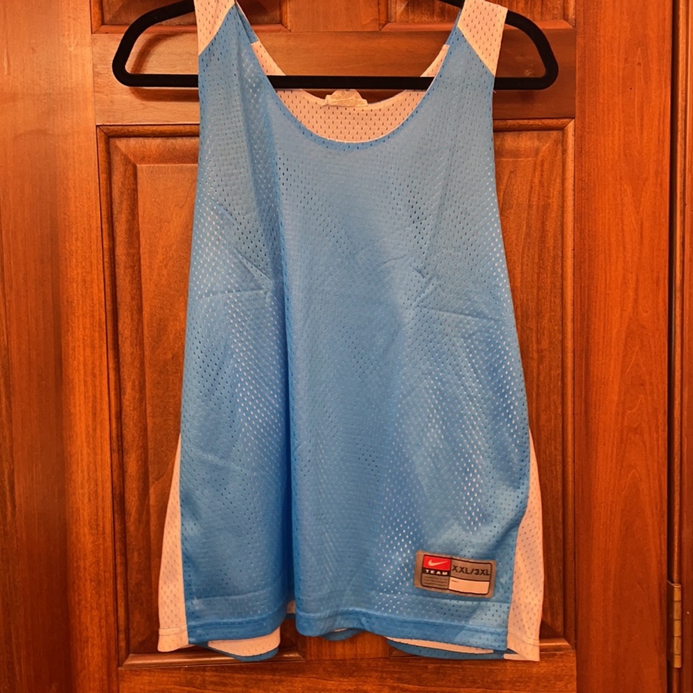 Nike Woman’s Reversible Lacrosse jersey XXL